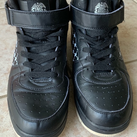 Wapro mens sneakers size 9US. - Picture 2 of 5